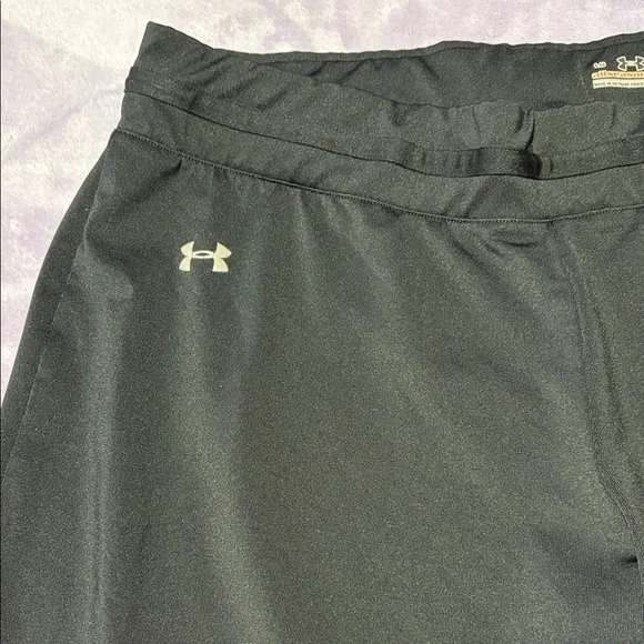 Under Armour Black Women's Leggings - Picture 3 of 9